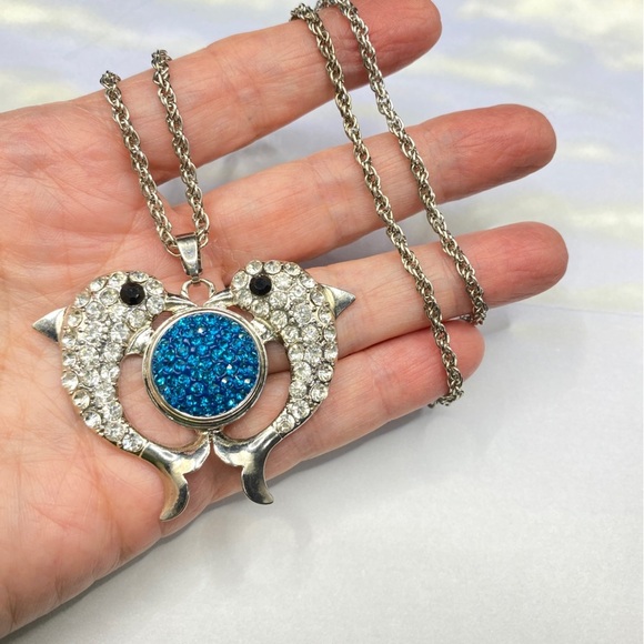 Dolphin Sparkle Snap Pendant Fun Fashion Silver Tone Necklace - Picture 4 of 4